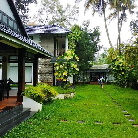 Mayas Beach House Mararikulam Exteriör bild